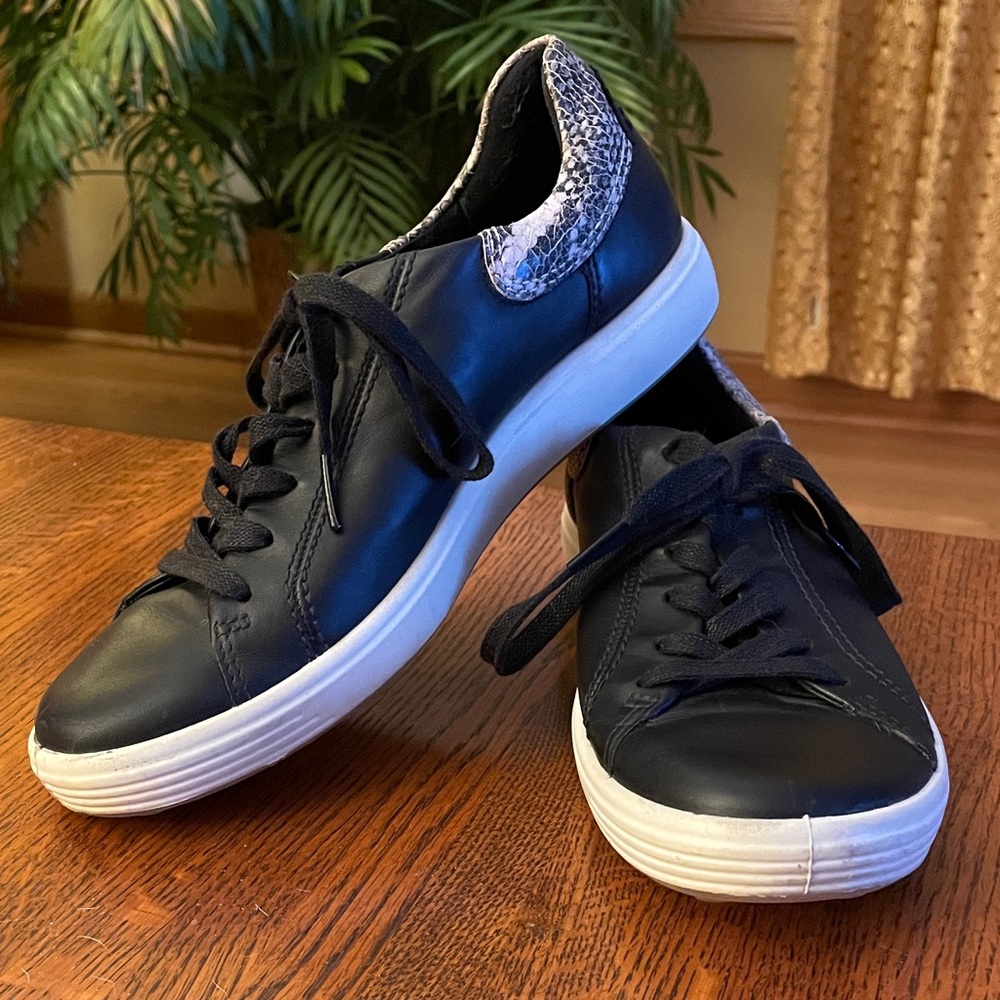 ECCO Black Leather Sneakers